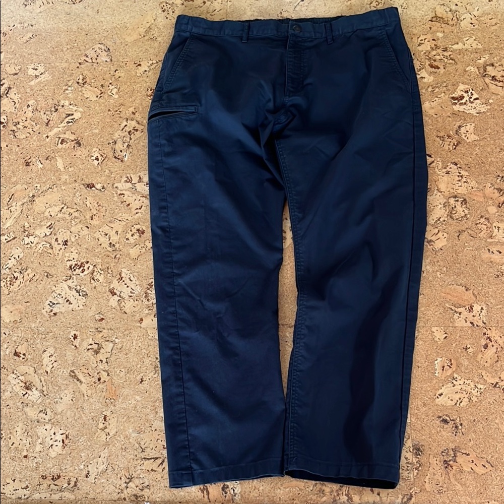 J. Crew Navy Travel Pants 3 Zip Pockets 36/32 - Picture 2 of 8